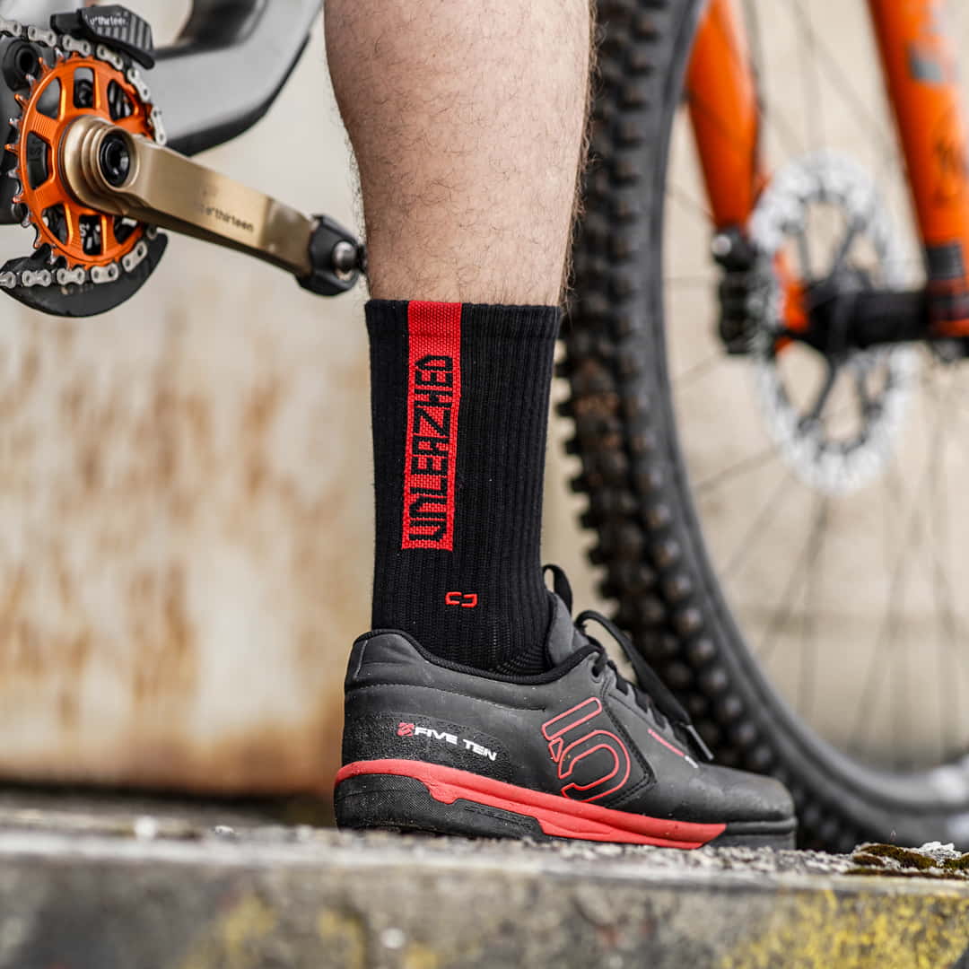 MTB Socks snazy black-red - Unleazhed